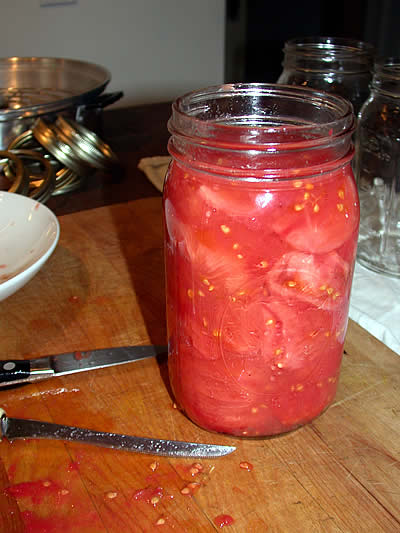A full jar, ready for a lid